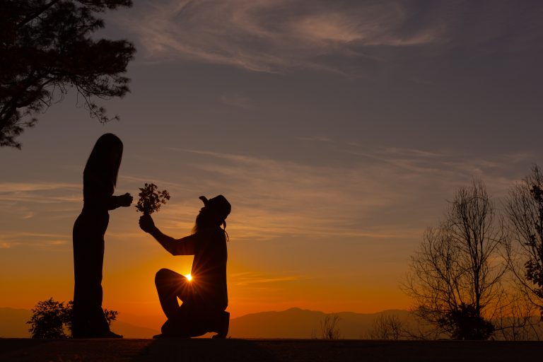 How Emotional Connection Develops in Relationships Over Time